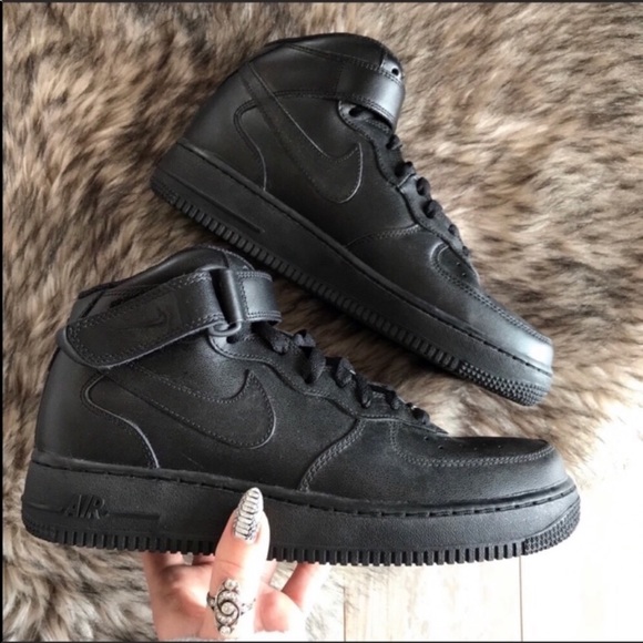 NWT Nike Air Force Triple Black - Picture 5 of 8